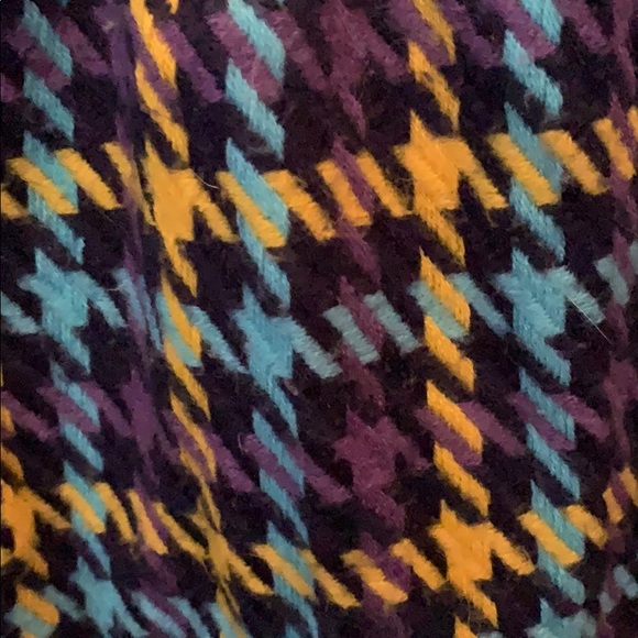 Two Winter Scarves, Star Houndstooth Pattern - Picture 5 of 6